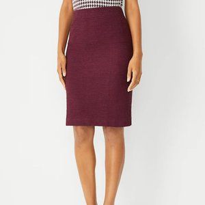 Loft size 4 Business Maroon Pencil Skirt